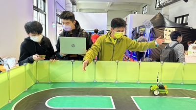 【資訊科技】師生參與2022 Maker Faire Taipei 創客嘉年華
